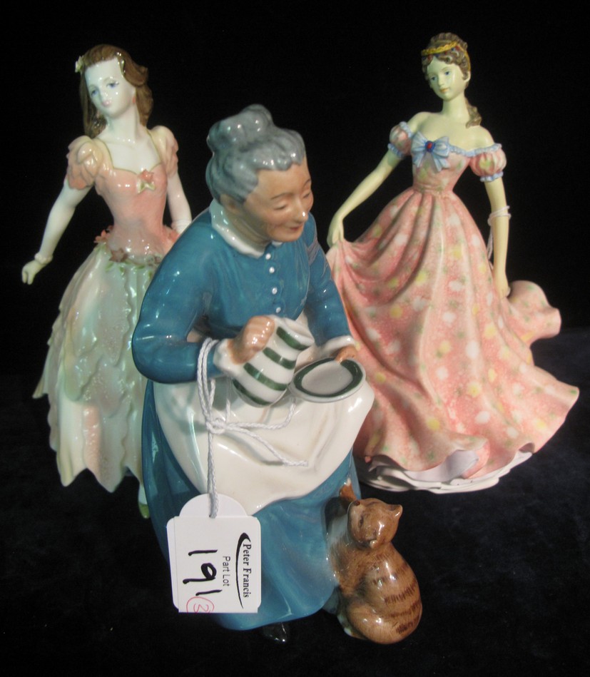 Royal Doulton bone china figurine 'The Favourite' HN2249,