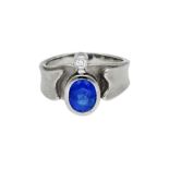 Saphir-Diamant-Ring, signiert Richard Lux, St. Gallen, Platin 950, 1 Saphir von 2,16 ct. und 1