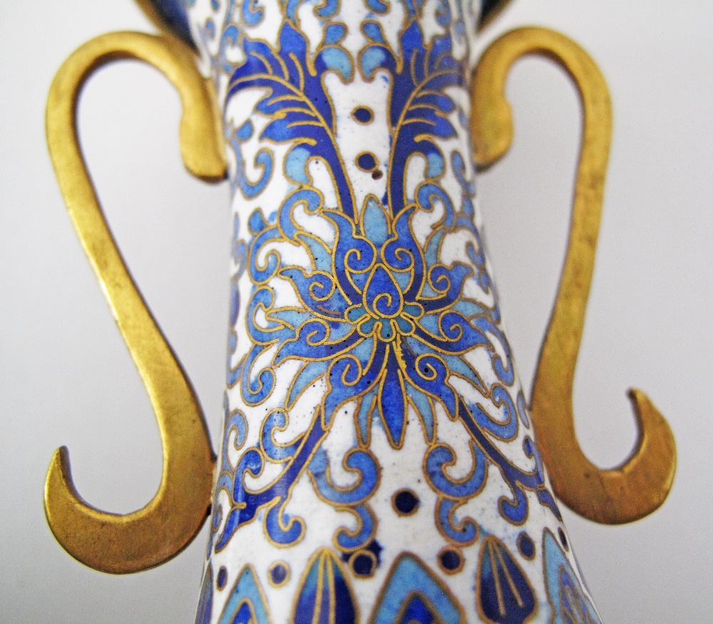 A pair of Chinese cloisonné bottle vases with flared rim and handles, decorated in blue and white, - Image 8 of 8