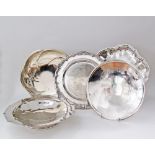A collection of five silver plated fruit bowls and cake stands approx. W25cm. (5)