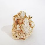 Japanese carved ivory netsuke