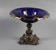 Fußschaleum 1900, Fuß wohl versilbert, darüber blaue Glasschale mit passigem überkragendem Rand,