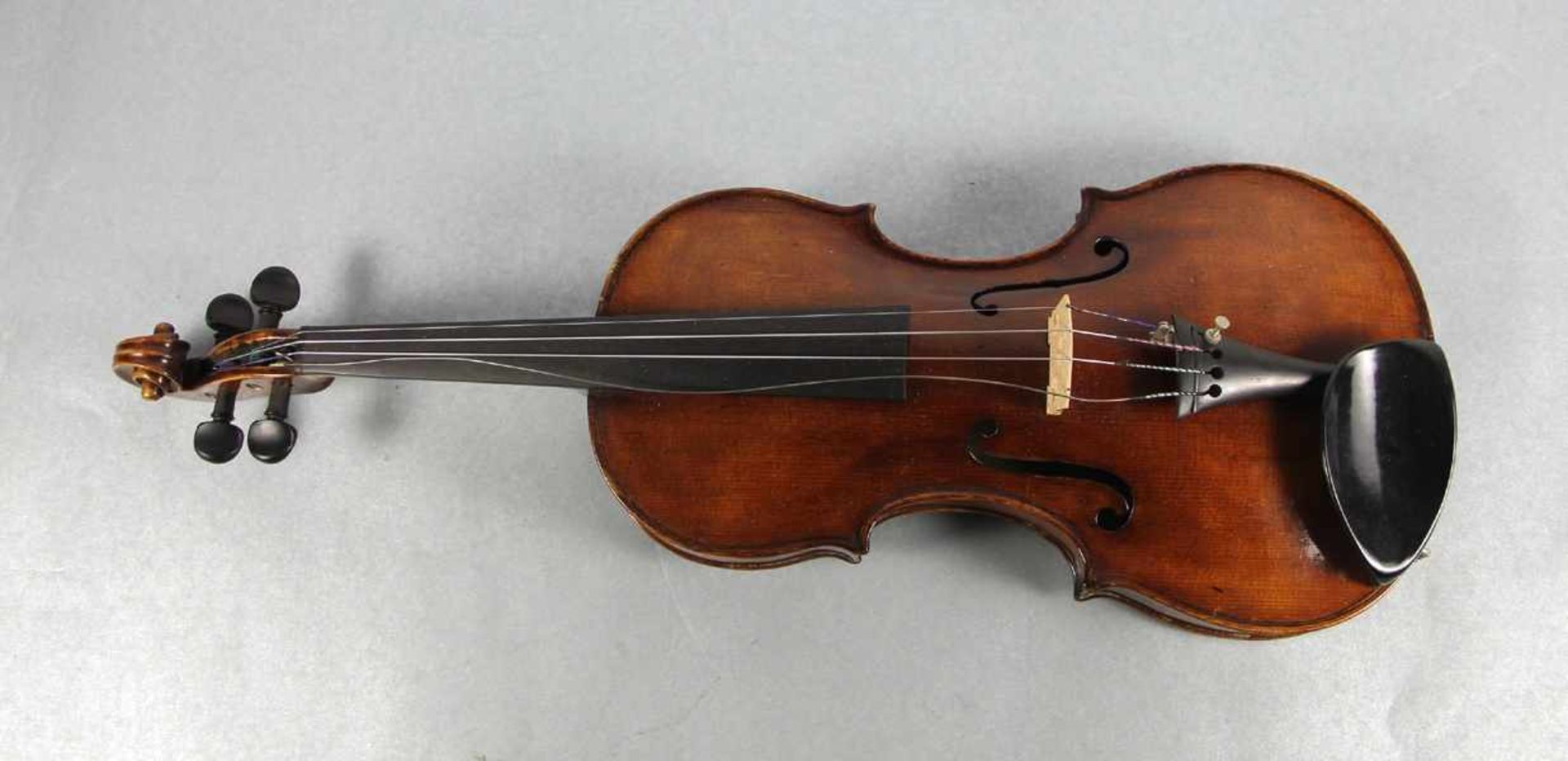 antike Geige nach Amatium 1900, wohl süddeutscher Raum, hochwertige Geige mit schöner Wölbung,