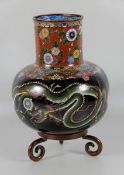 Cloisonneevase Asien19. Jhd., Asien, China, bauchige große Metallvase mit detailreichem bunten