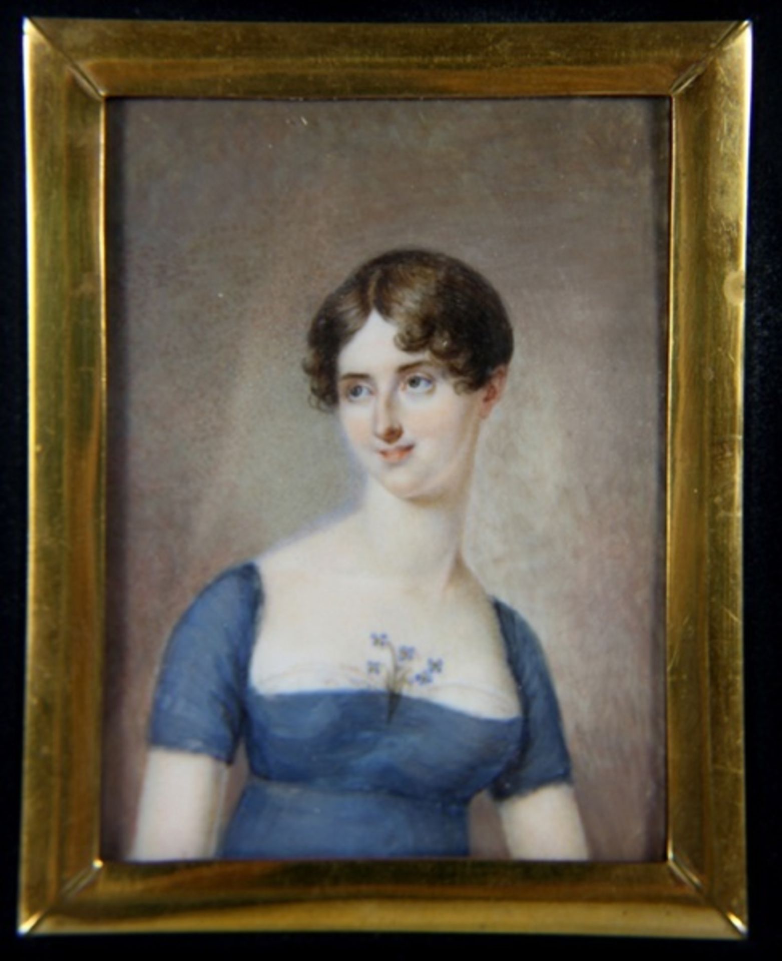 Miniatur19. Jhd., rechteckige Miniatur, Portrait einer jungen Frau, sie trägt ein blaues Kleid mit