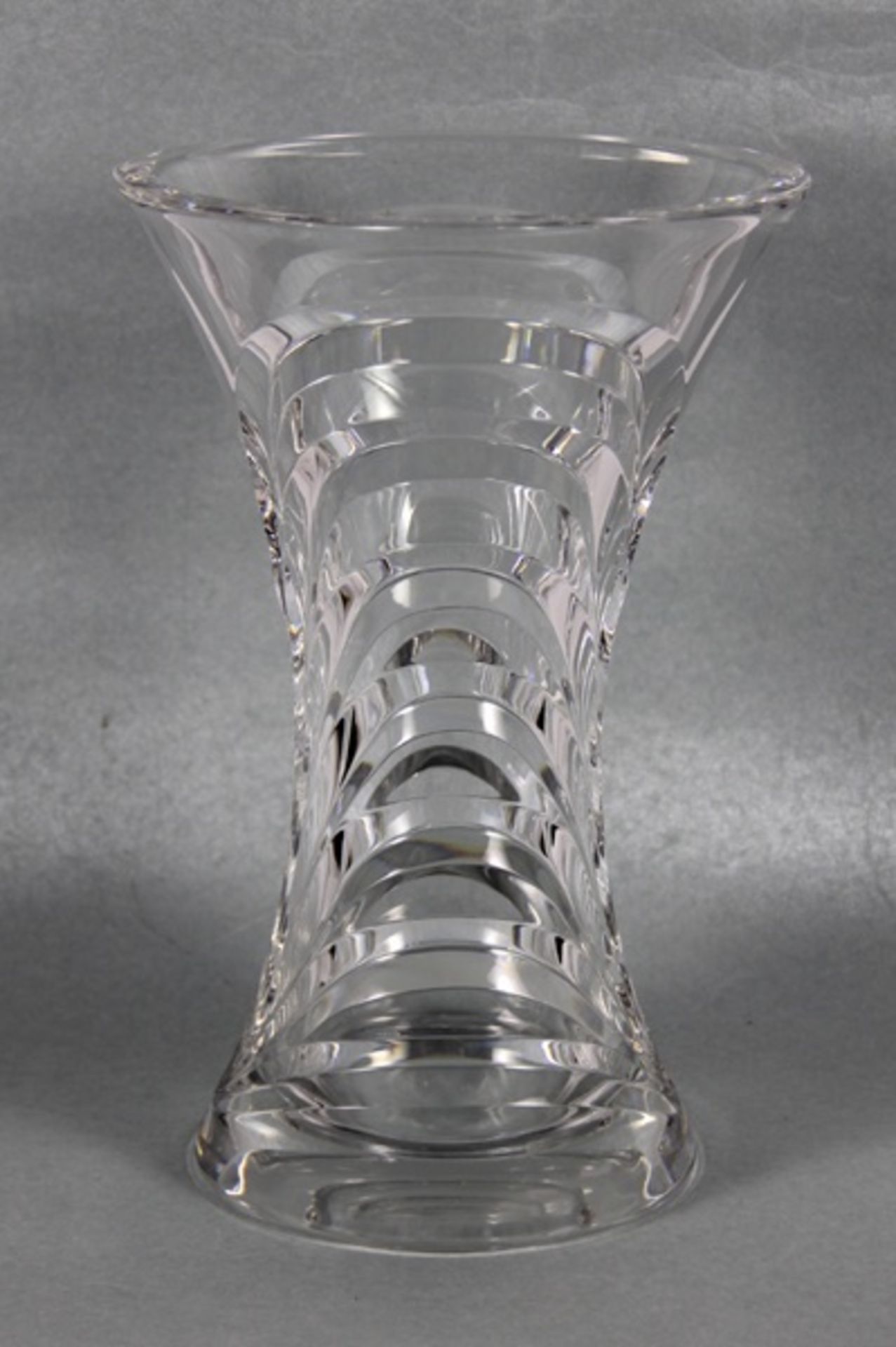 große Design-Kristallvasegroße Design-Kristallvase, schwere Qualität, kraterförmig, an Wandung