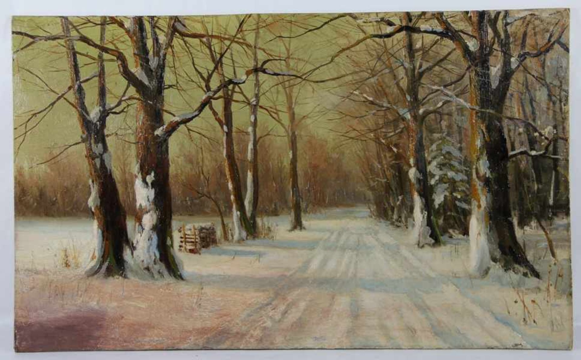 Münchener Schule19. Jhd., verschneites Waldinneres mit sonnenbeschienenem Weg zwischen den Bäumen,