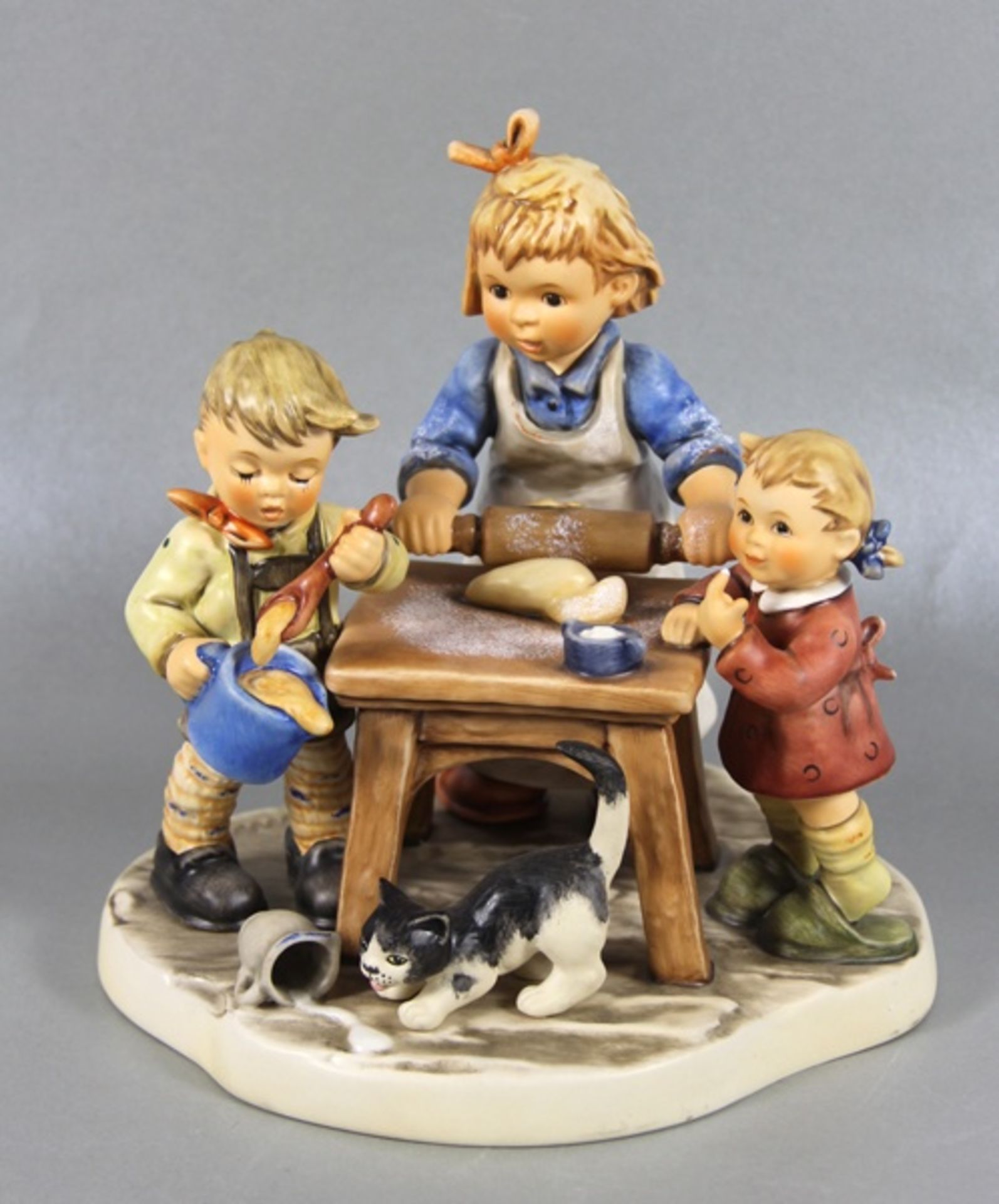 große Hummel KinderfigurGoebel, Hummel, limittierte Edition v. 5000 Stk., Wir backen fürs Fest,