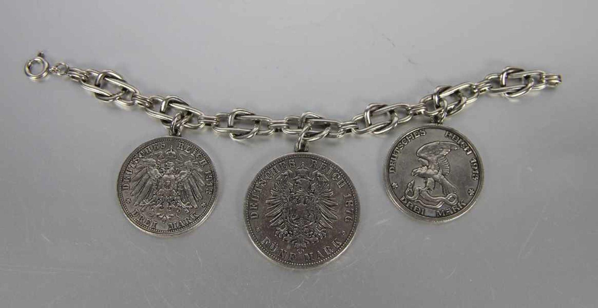 MünzarmbandMünzen je 900er Silber, Armkette mit 3 Münzen, 1mal 3 Mark Gedenkmünze 100 Jahre