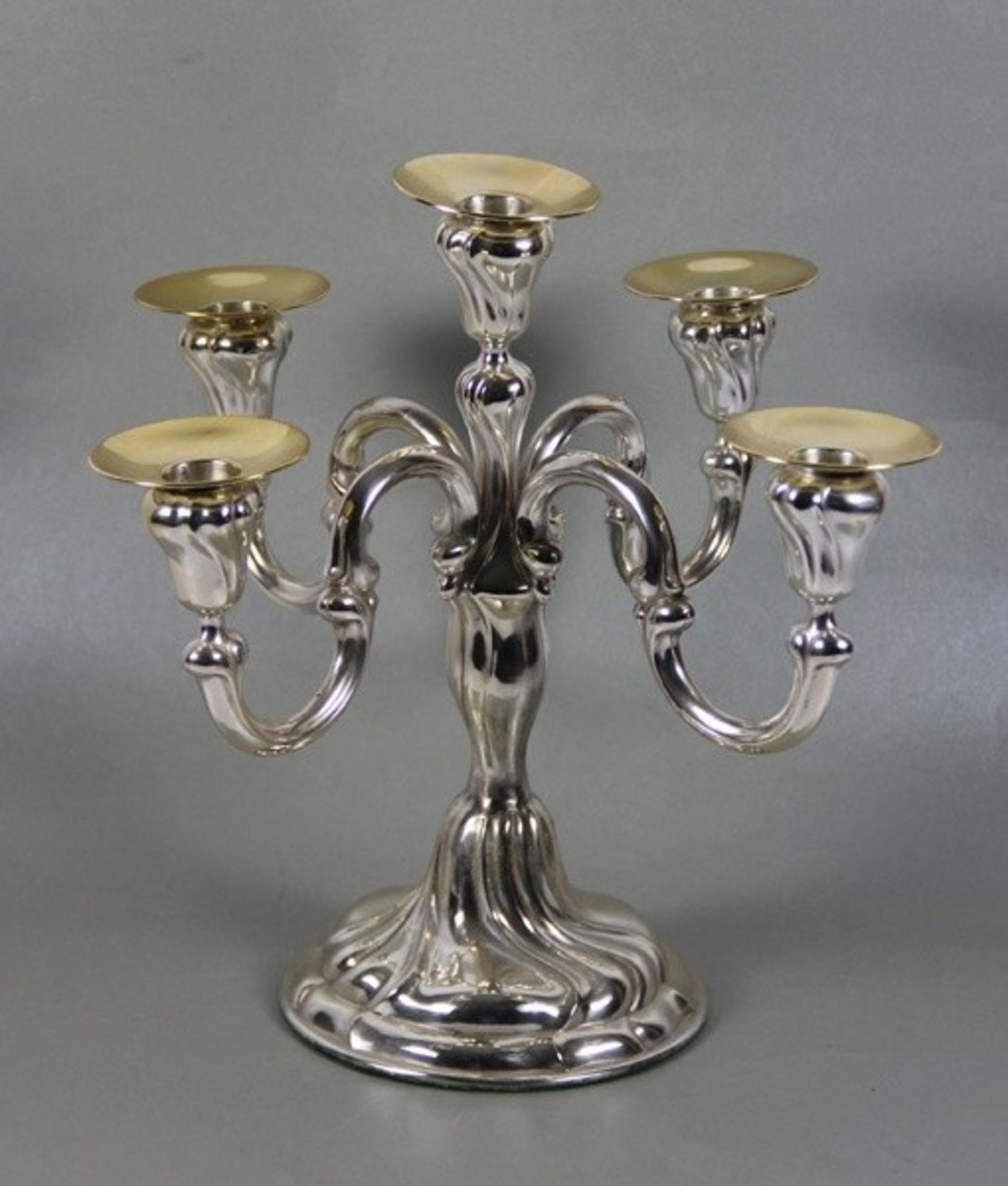 Kerzenleuchter830er oder 835er Silber, 5flammiger Kerzenleuchter mit 4 gebogten Armen, gefüllter