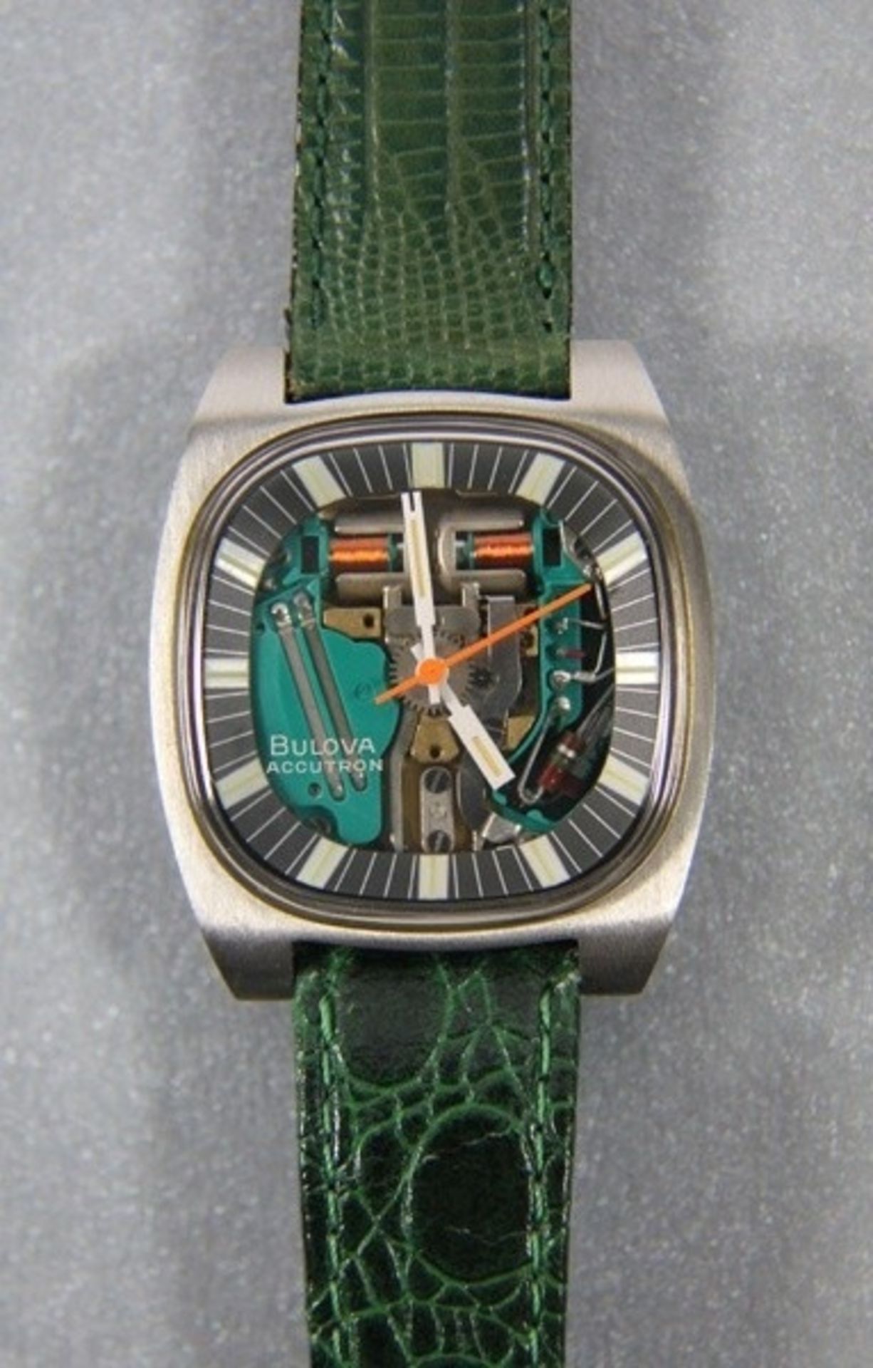 Bulova Accutron Spaceview1960er/70er Jahre, Bulova-Herrenarmbanduhr Accutron, wohl Spaceview Cushion