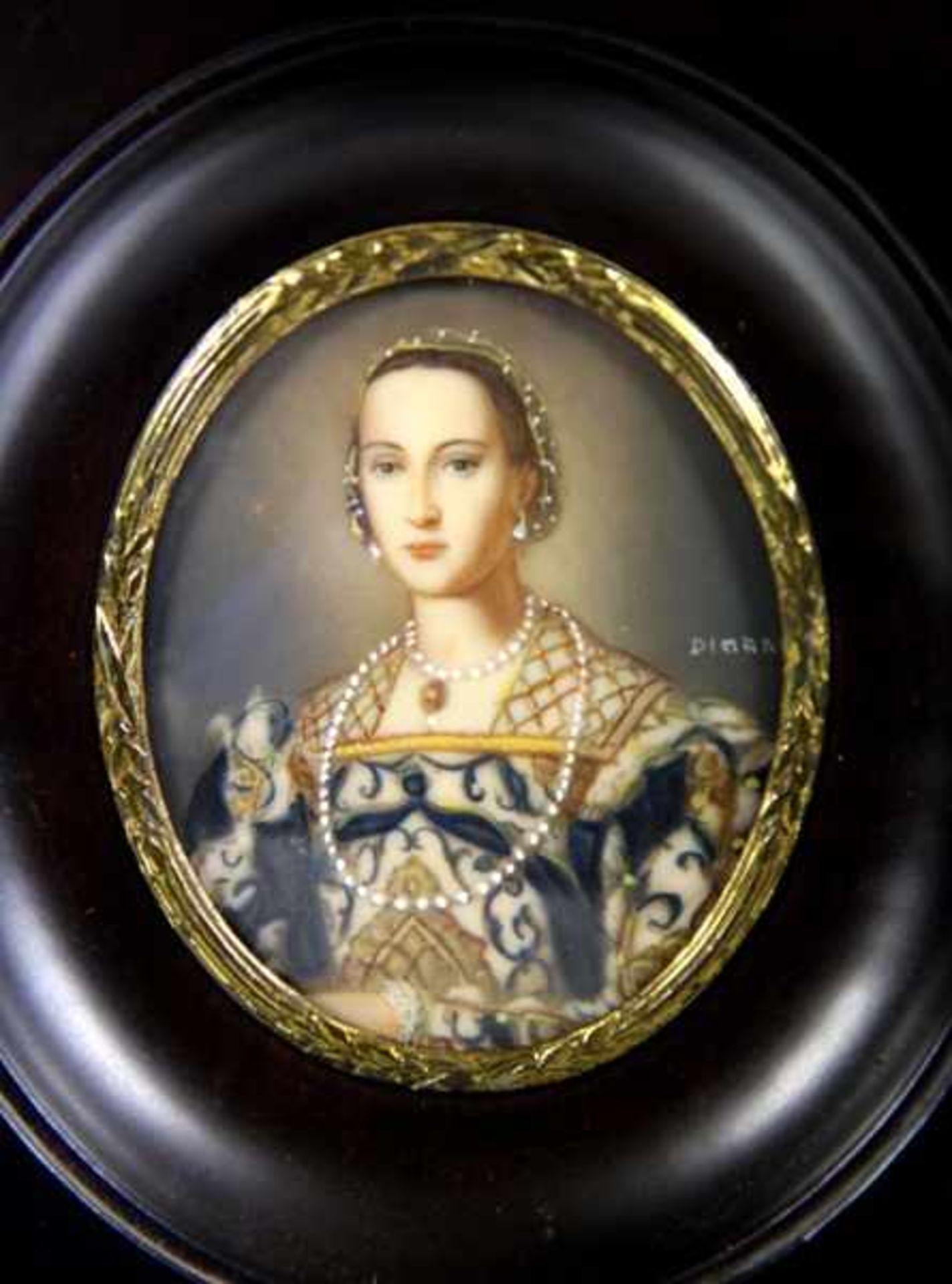 Miniaturovale Miniatur, Bildnis der Eleonora von Toledo, nach Bronzino, rechteckiger Holzrahmen,