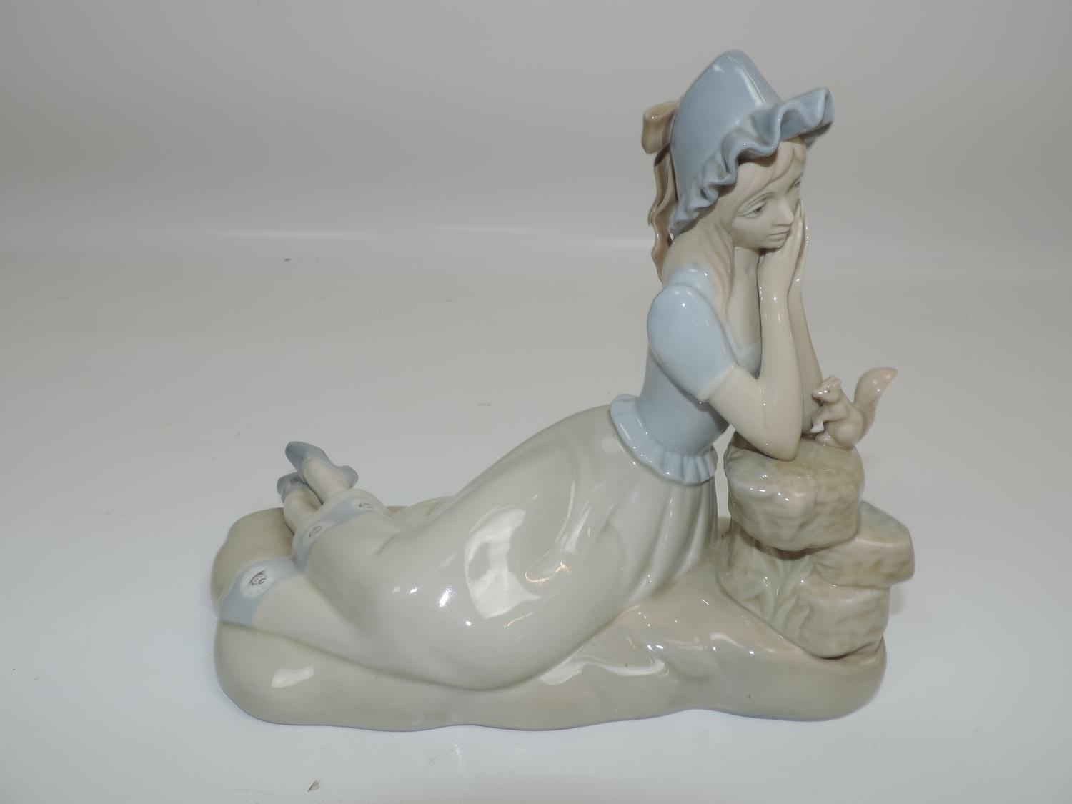 2x Spanish Porcelain Figures - One Miguel and Other Is Lladro (Hands Missing on Lladro) - Image 2 of 8