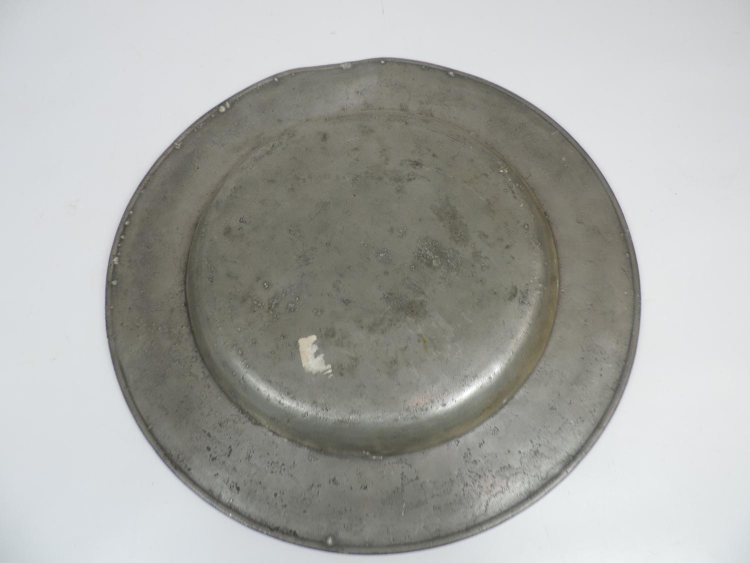 18.5" Pewter Charger By Hutchins of Tavistock C1680-1730 - Touch Mark to Verso - Image 4 of 5