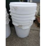 6x Lidded Plastic Tubs