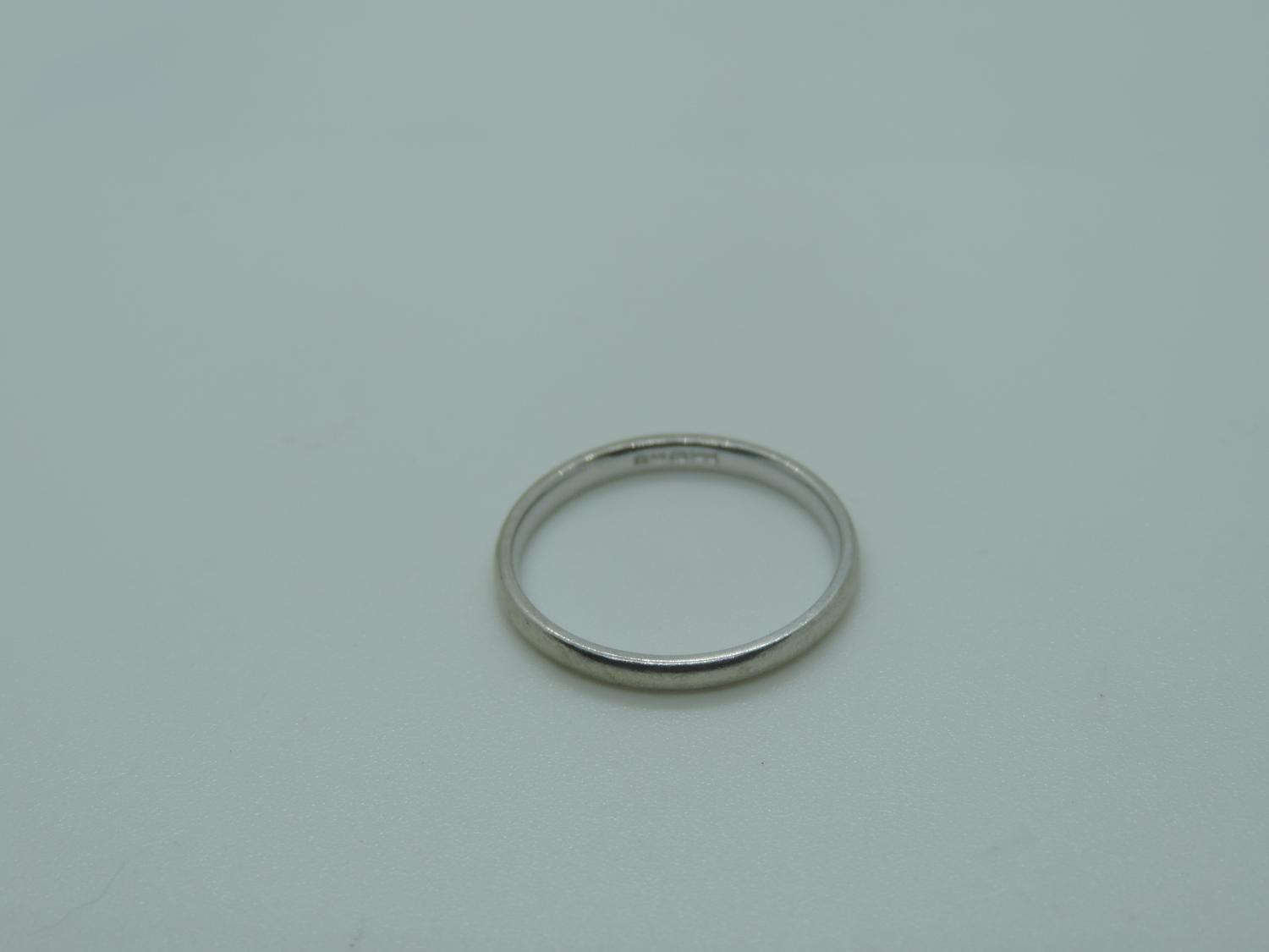 9ct White Gold Band - 1.5 Grams - Image 2 of 3