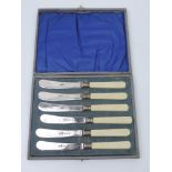 Cased Set of 6x Vintage Hovis Butter Knives