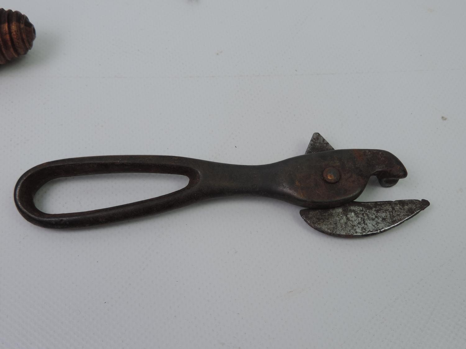 3x Vintage Cork Screws and 2x Can Openers - One in the form of a Cow - Image 6 of 6