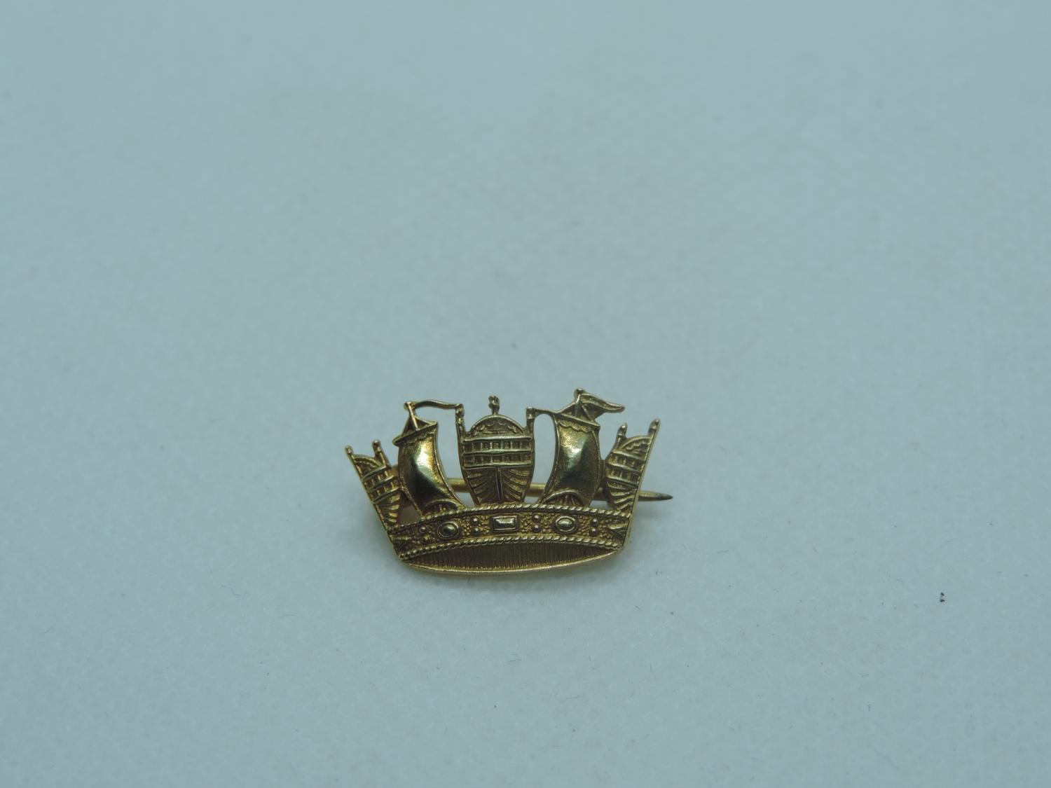 9ct Gold Naval Crown Brooch