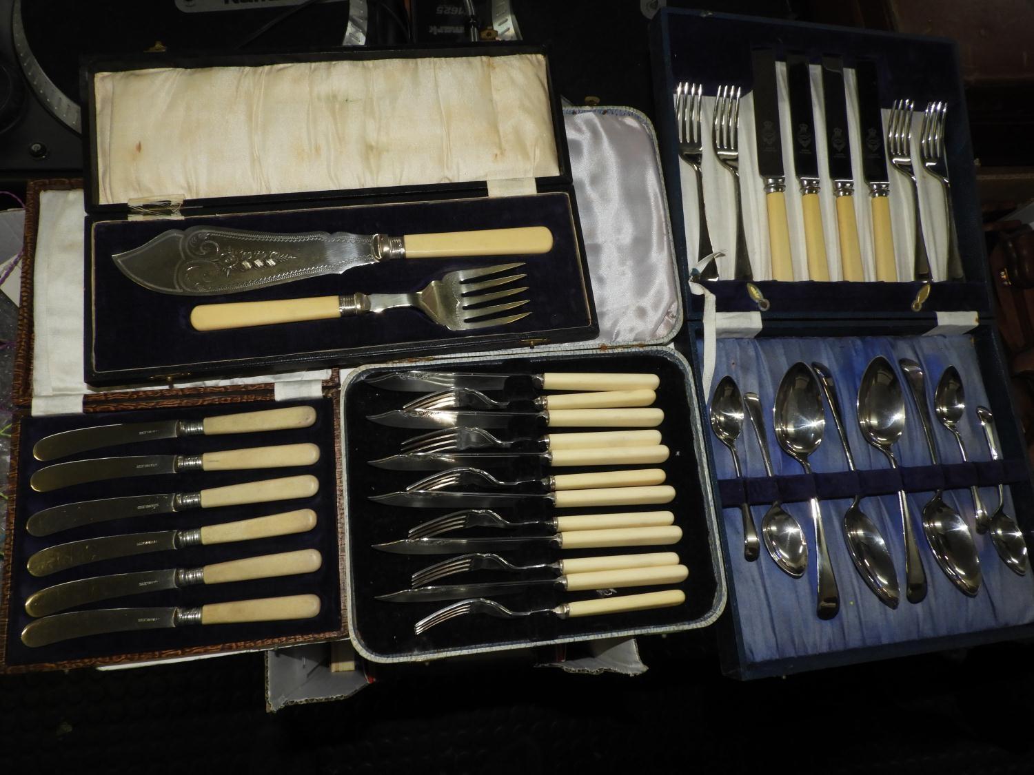 Cased Vintage Cutlery