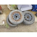 Quantity of Wheels and Tyres