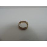 9ct Gold Ring - Size O - 2gms