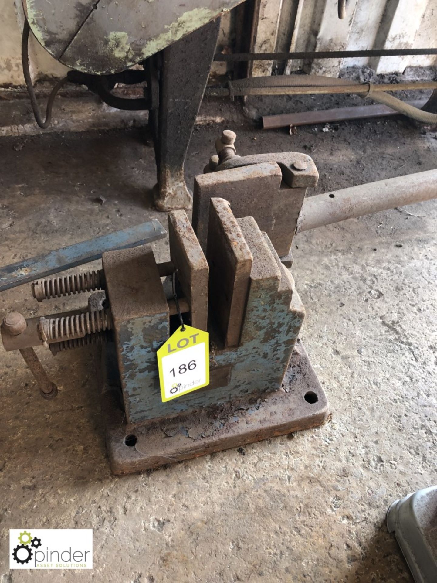 Heavy duty bench mounted Bender