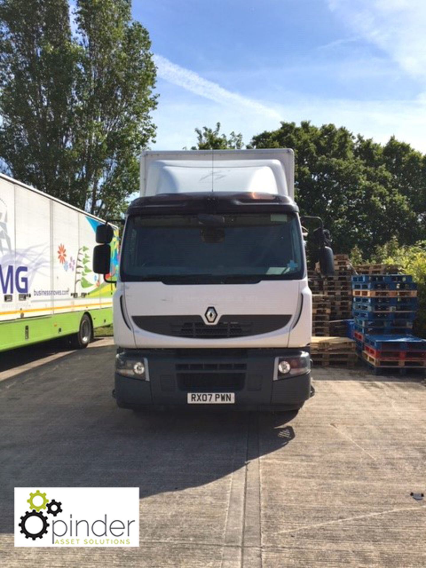 Renault Midlum Removal Van, 18000kg gross, with D - Image 3 of 11