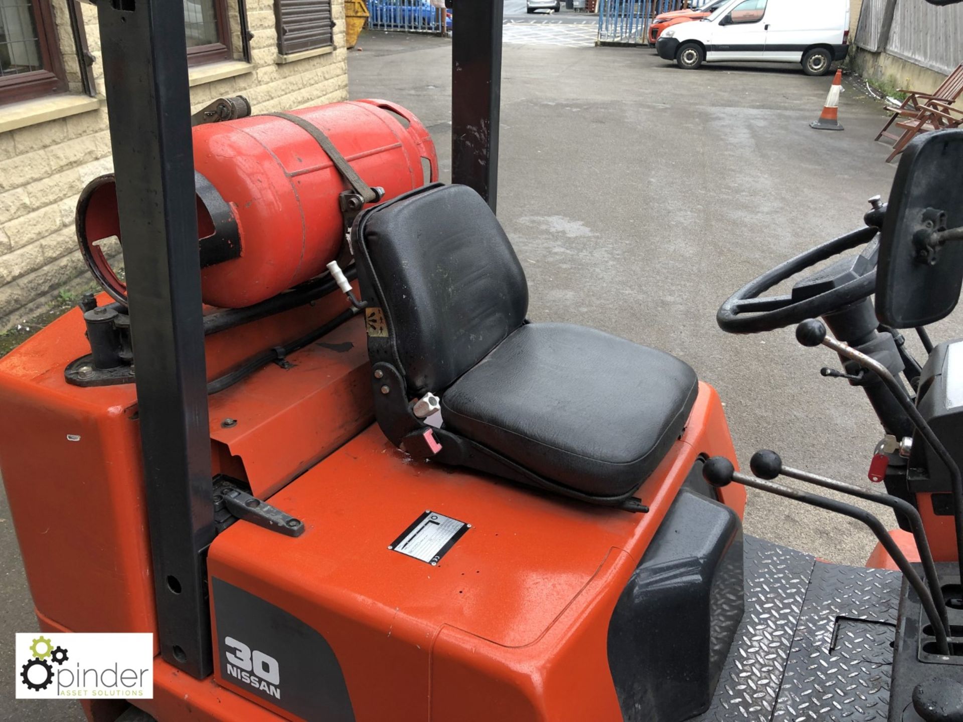 Nissan CUGJ 02P30U LPG Forklift Truck, 3000kg, 9446hours, triplex mast, side shift, 4th hydraulics - Image 9 of 11