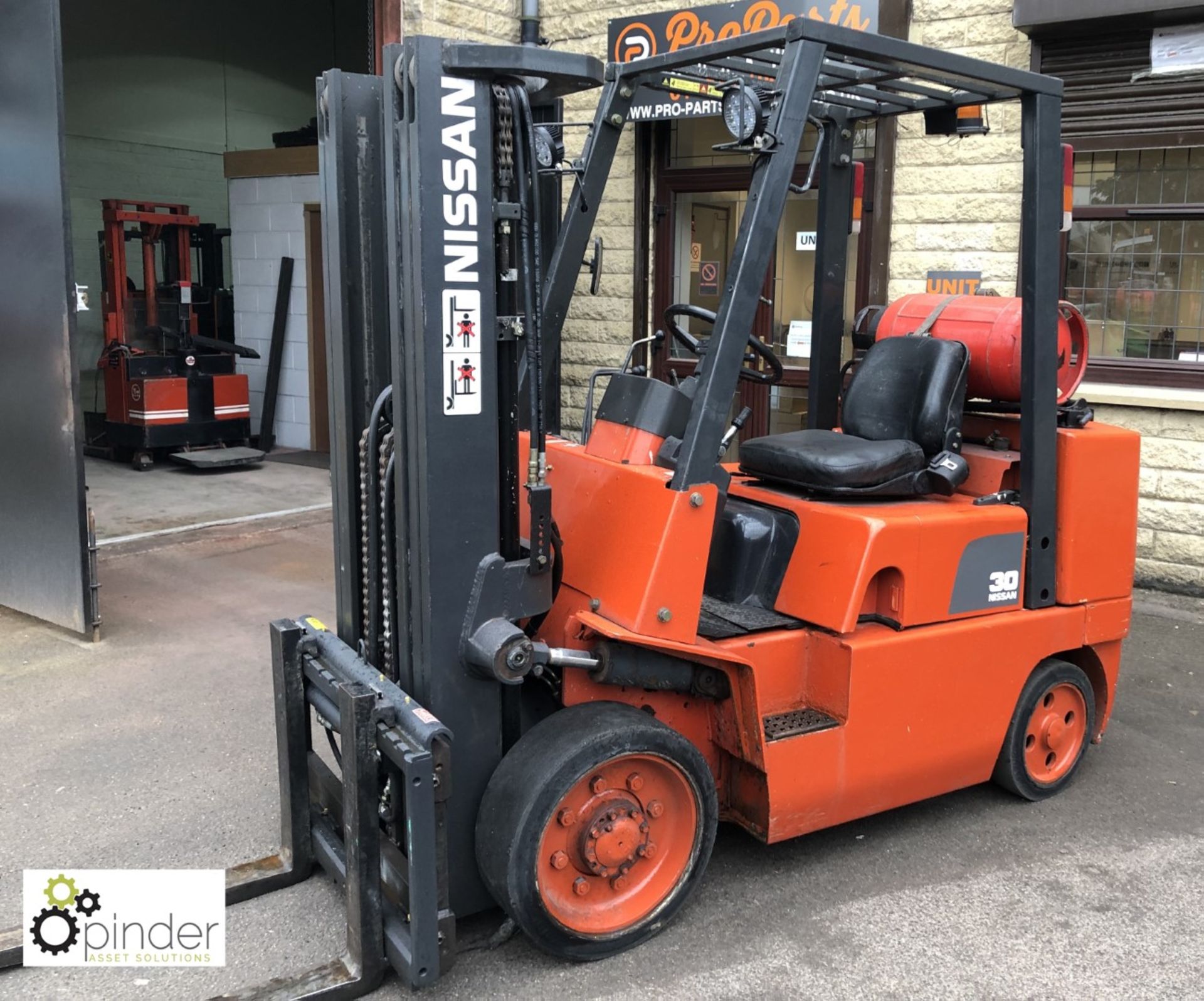 Nissan CUGJ 02P30U LPG Forklift Truck, 3000kg, 9446hours, triplex mast, side shift, 4th hydraulics