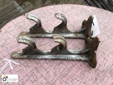 Pair of cast iron Gun Brackets