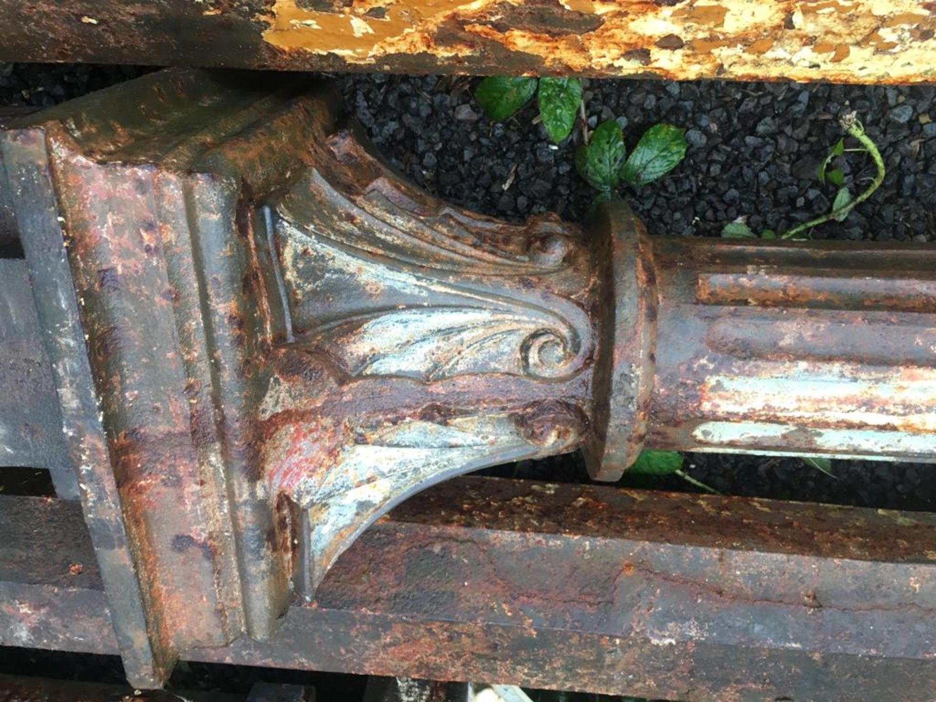 Cast iron Column from Listers Mill, Bradford, total length 4120mm, length of column feature - Image 3 of 10