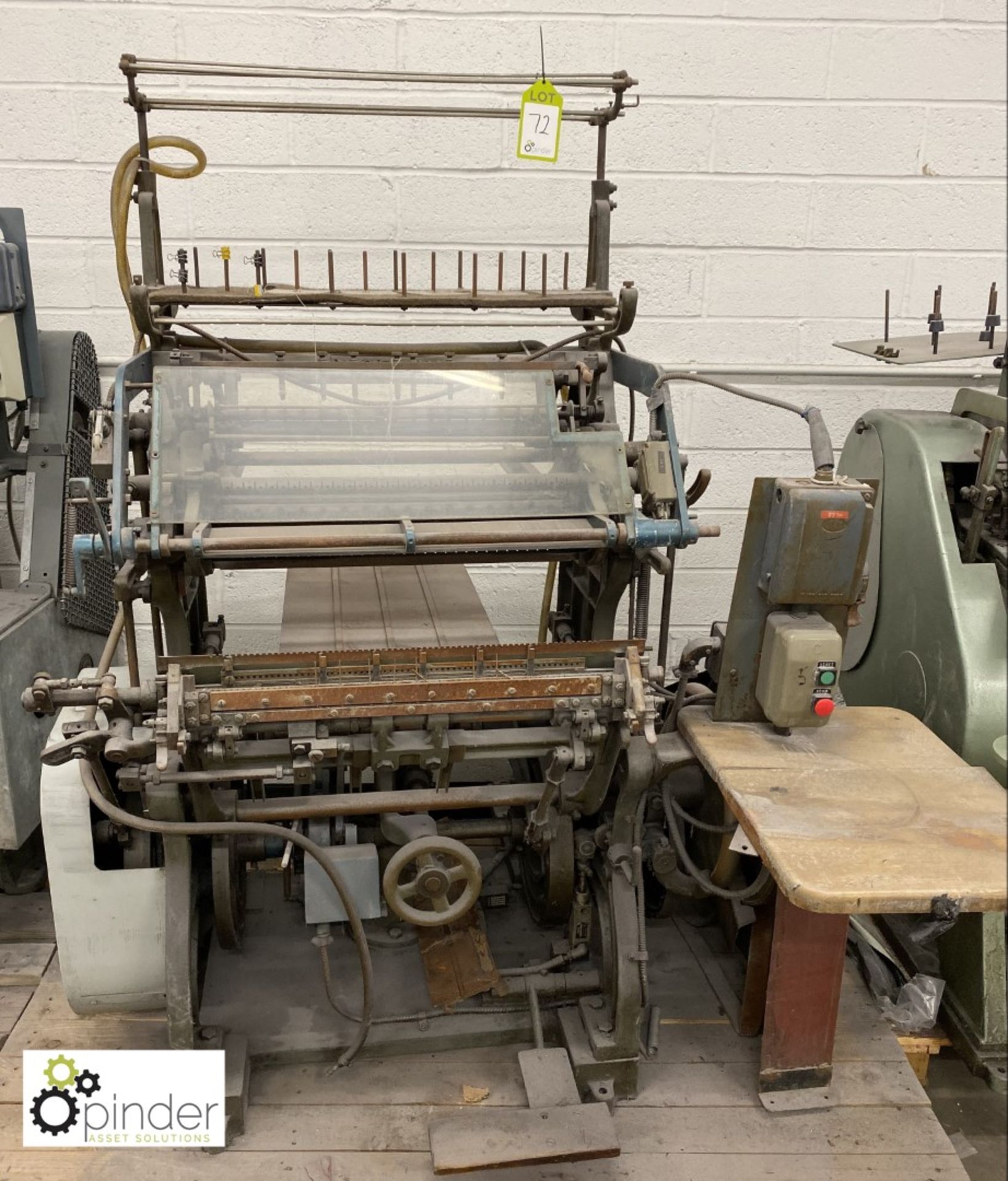 Martini 18-head Stitcher (this lot is located in Penistone)