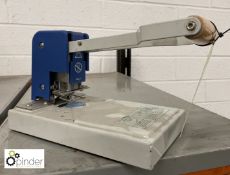 Sterling manual Die Cutter (this lot is located in Penistone)