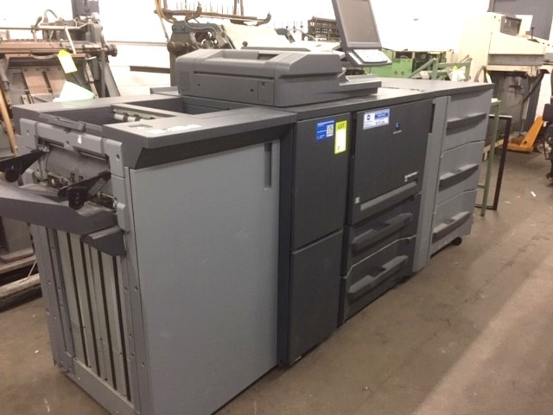 Konica Minolta Bizhub Press 1052 Digital Press, impressions – 1,246,600 (this lot is located in - Image 2 of 6