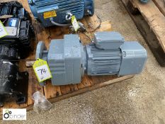 SEW Geared Motor, 1.5kw (please note there is a lift out fee of £10 plus VAT on this lot)