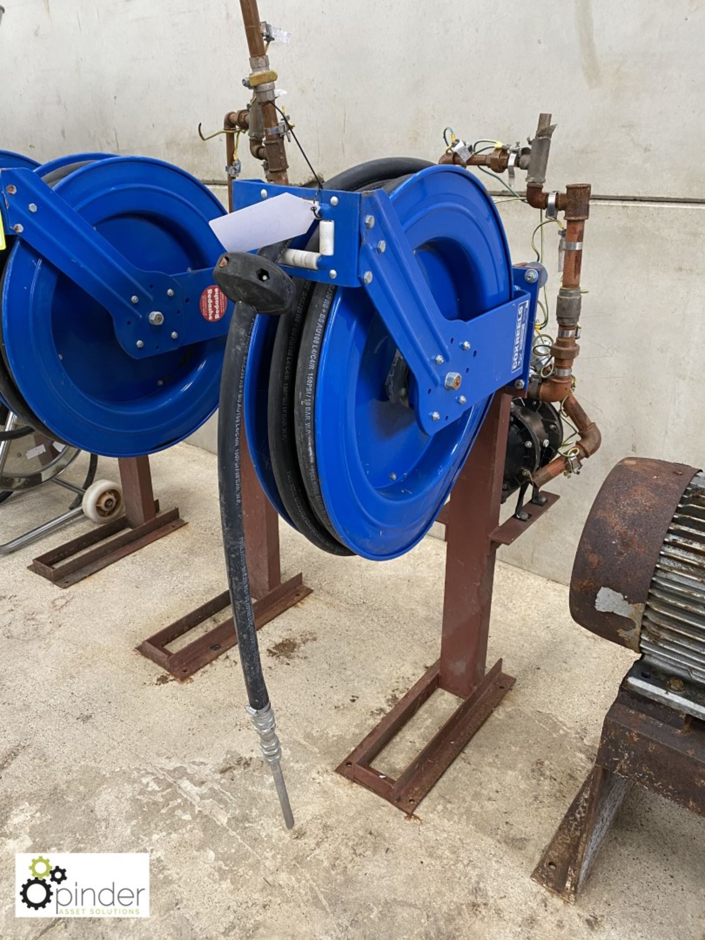 Stand mounted retractable Hose Reel and Pump (please note there is a lift out fee of £10 plus VAT on - Image 2 of 2