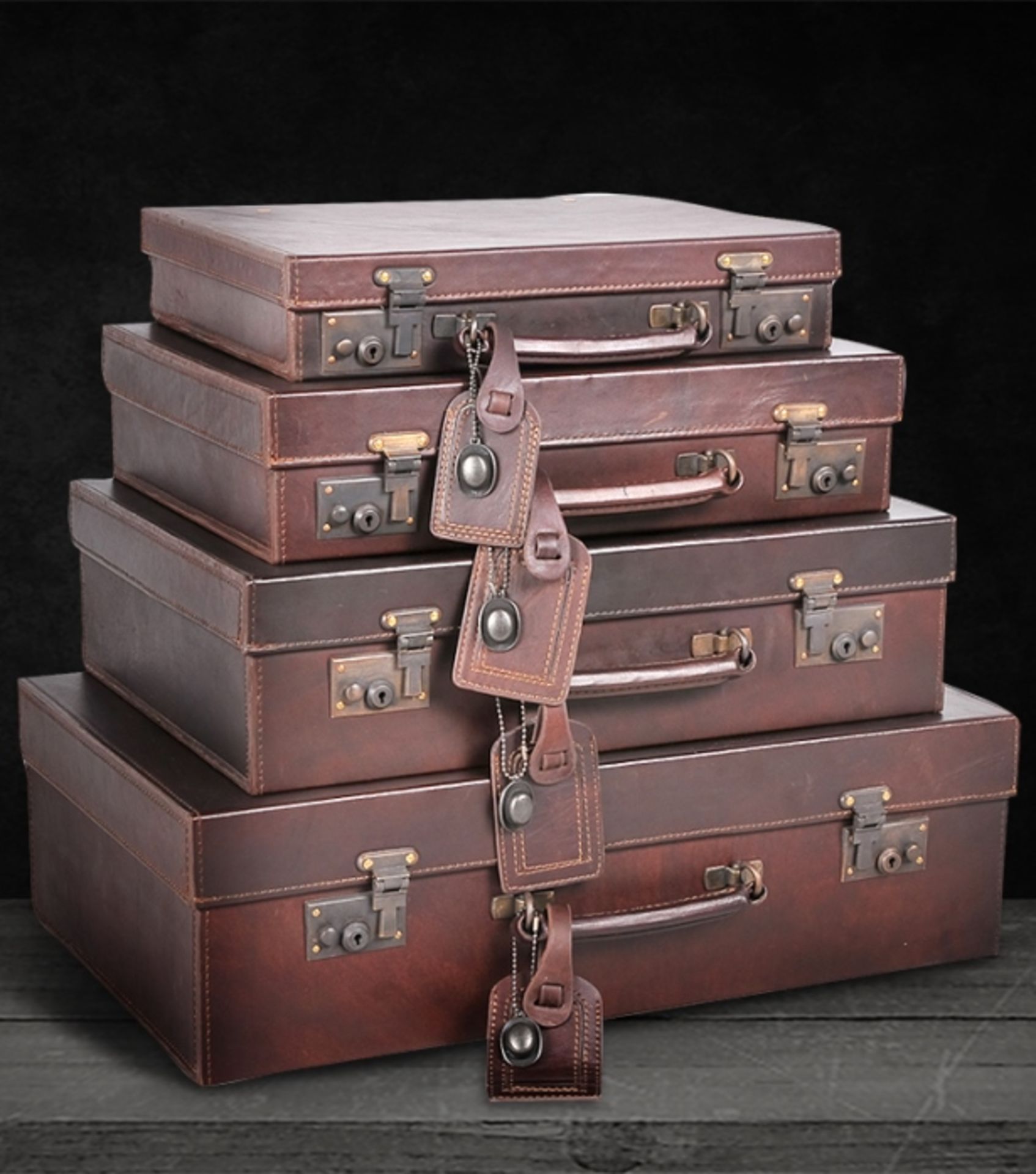 Drake Leather Case Our Drake cases emanate the nostalgic look of old classic luggage, redesigned