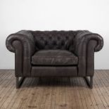 Pilotti Sofa 1 Seater Destroyed Raw Leather and Iron A modern take on the classic Chesterfield style