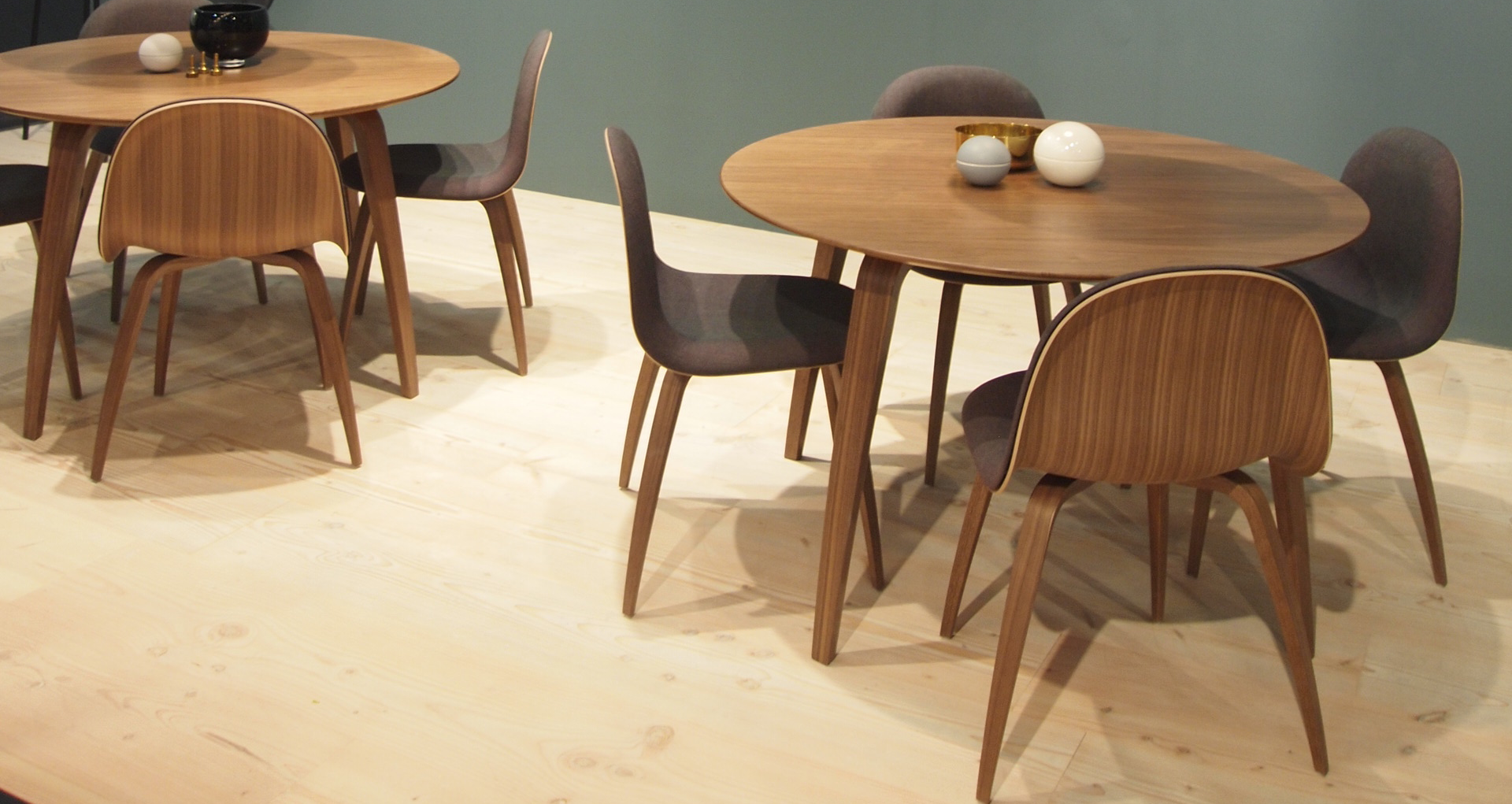 Gubi Round Dining Table Walnut 120cm Minimalist With An Organic Expression, The Gubi Round Dining