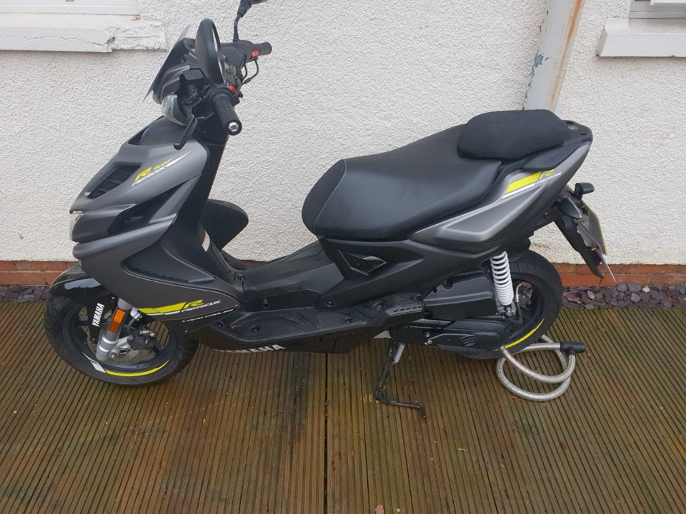 Yamaha Aerox model R4ST year 2018 mileage 289 49cc Petrol Moped - Image 3 of 11