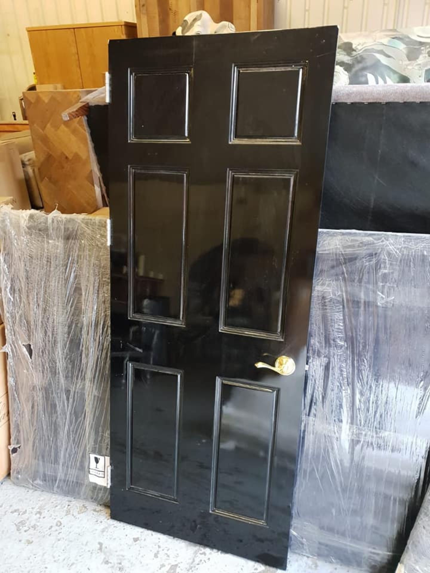 A Pair Of Sussex Style 40mm thick Gloss Black Interior Doors Complete With Ironmongery 82 x 203 cm - Image 2 of 4