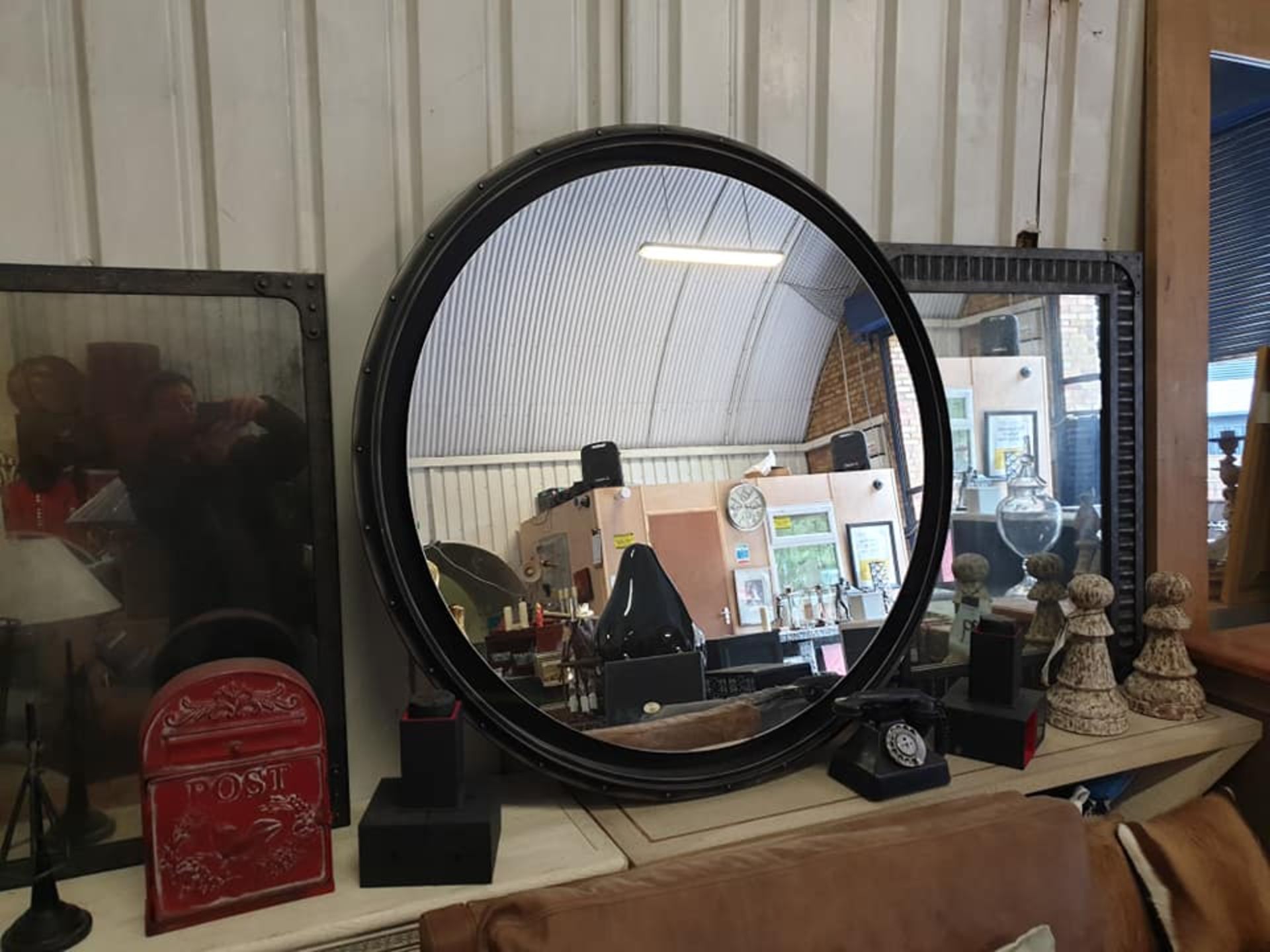 Sadie Backlit Mirror Sleek And Shapely,This Eye-Catching Round Mirror Features A PoplarWood