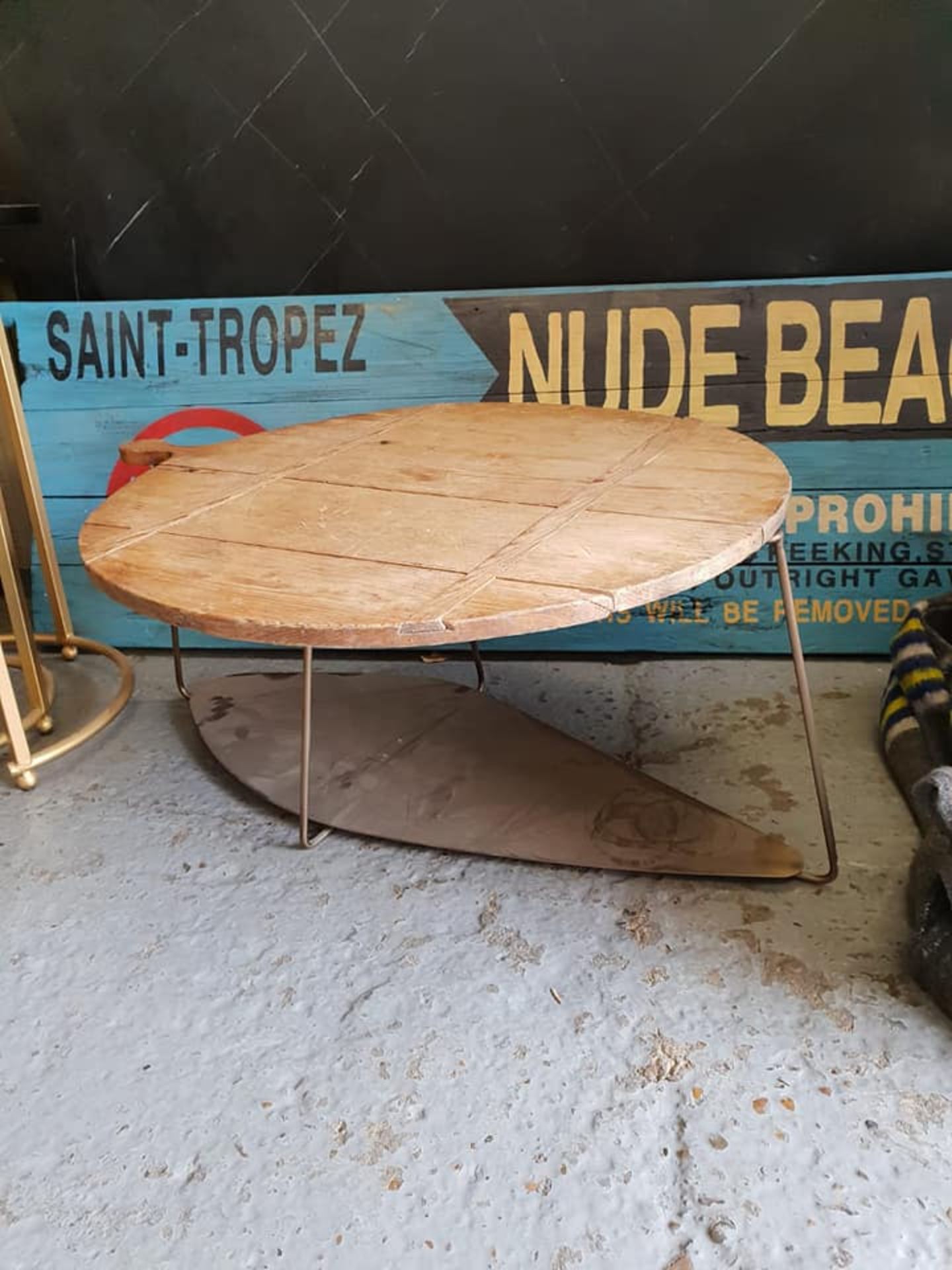 Pizza Table - Artisan table metal framed with a Acacia Wood Round Wooden paddle top 76 x 63 x 34cm - Image 2 of 4