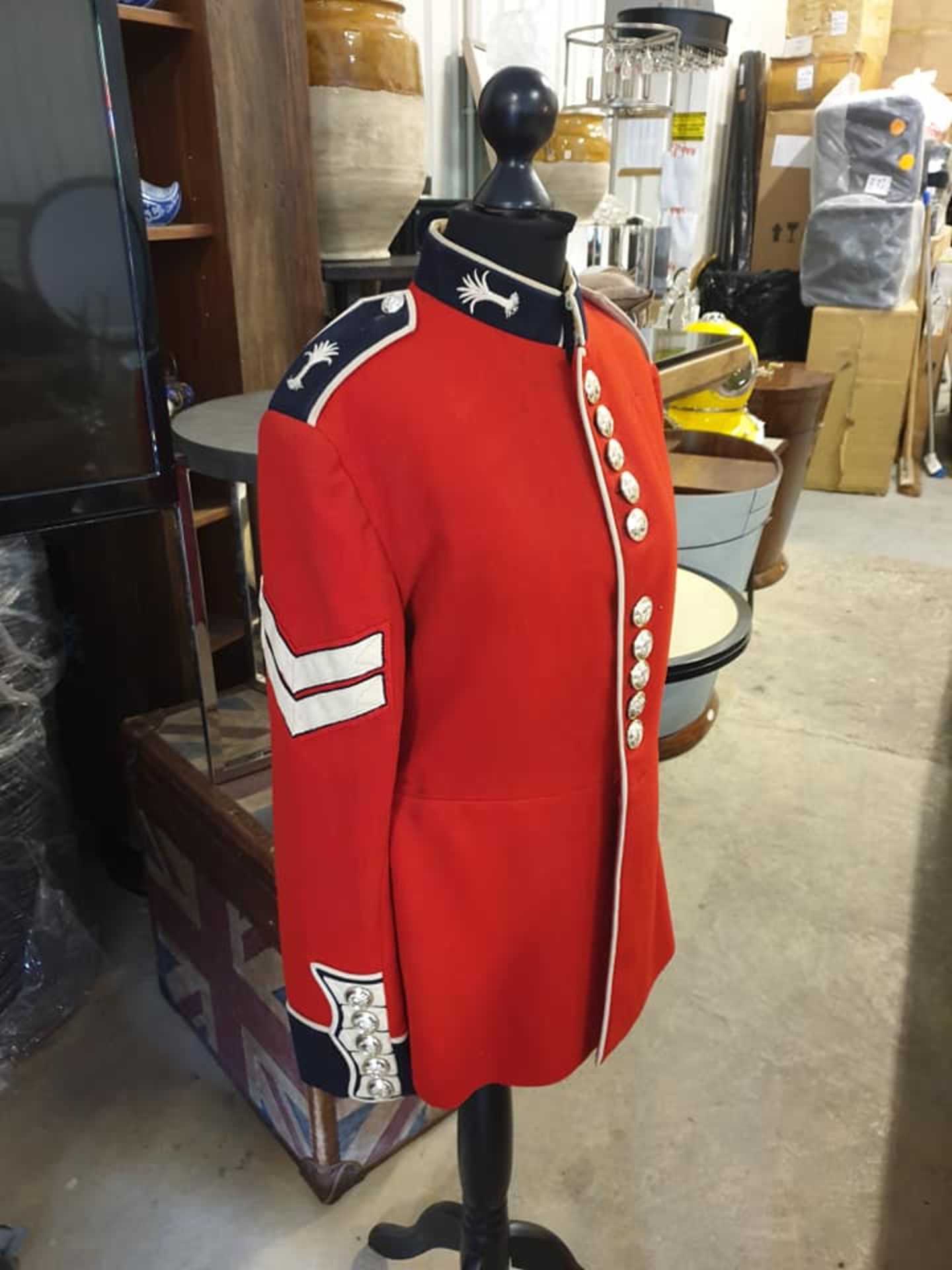 Genuine Welsh Guards Tunic wool blend The Welsh Guards (WG; Welsh: Gwarchodlu Cymreig), part of - Image 2 of 3
