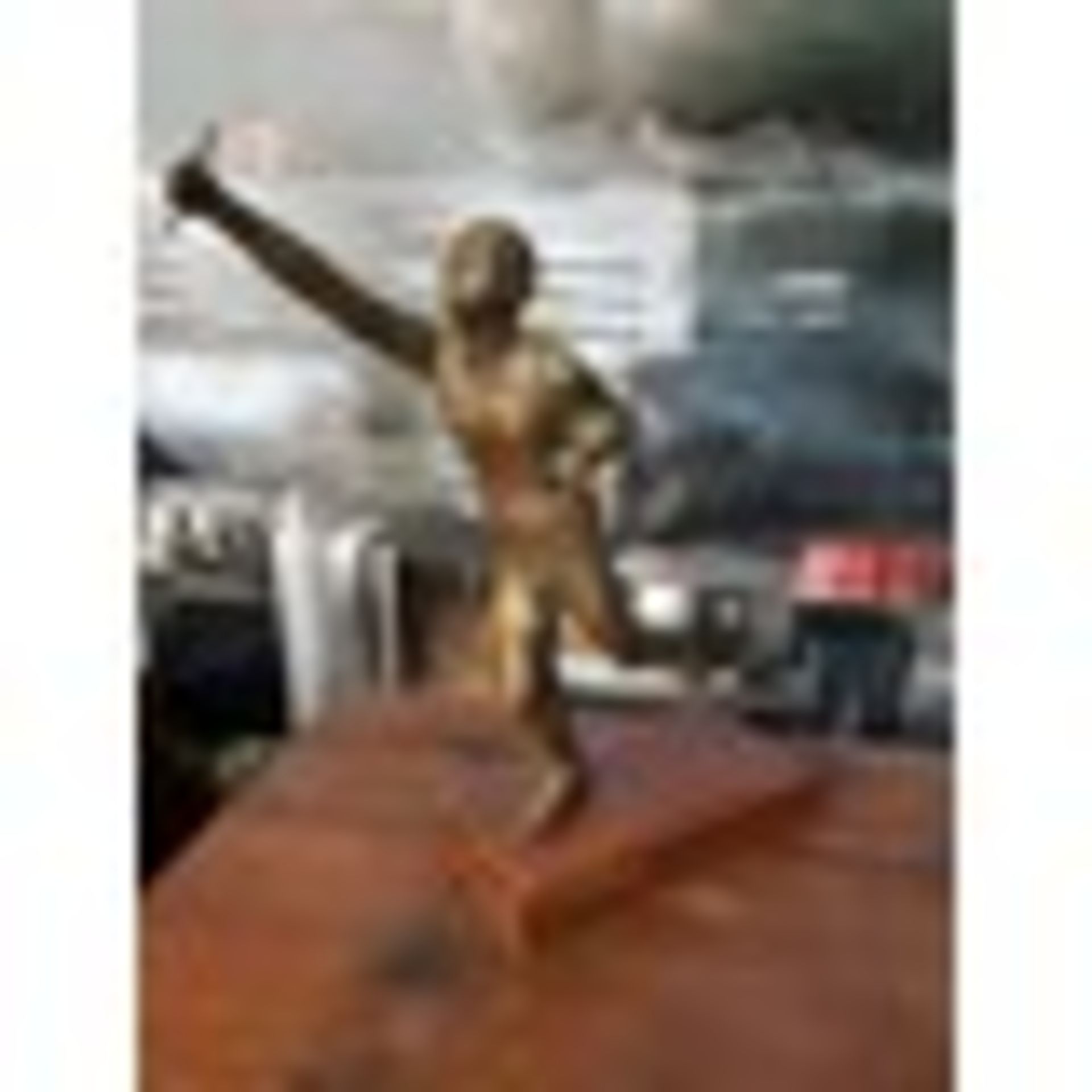 Bronzed Resin Sport Man RS-08 Objets d'Art Decorative Accessories Carton 26 x 20 x 35cm MSRP £157