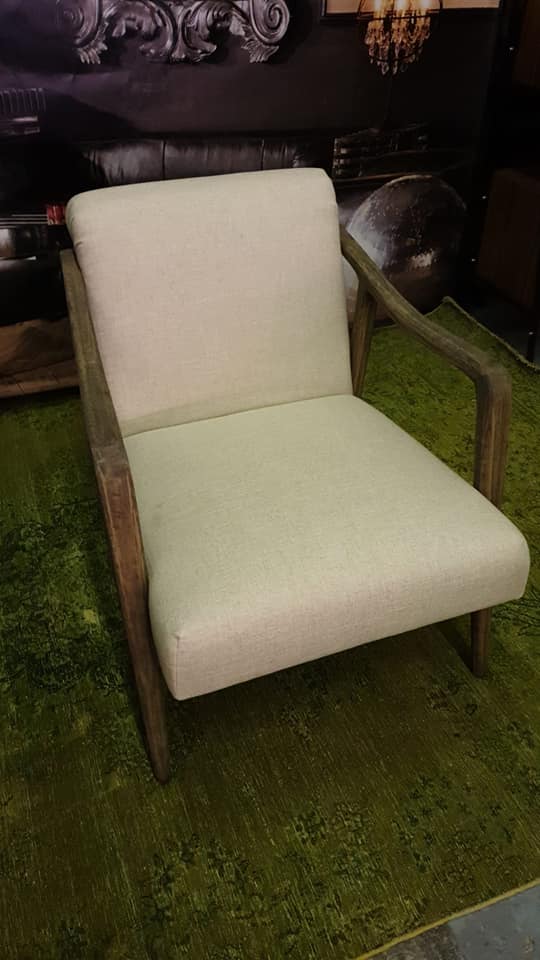 A Pair Of Alton Natural Ecru Linen Chairs The Alton Chair Is A Classic And Sophisticated Weathered - Bild 4 aus 5