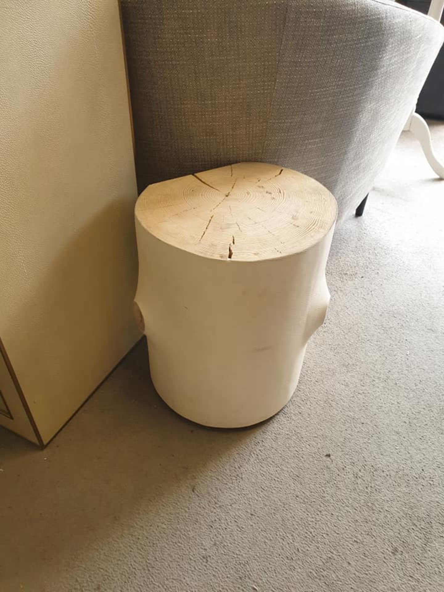 Bleu Nature Logglove Occasional Table/Stool Resinous Wood With White Pebble Leather 32 x 37 x 45cm