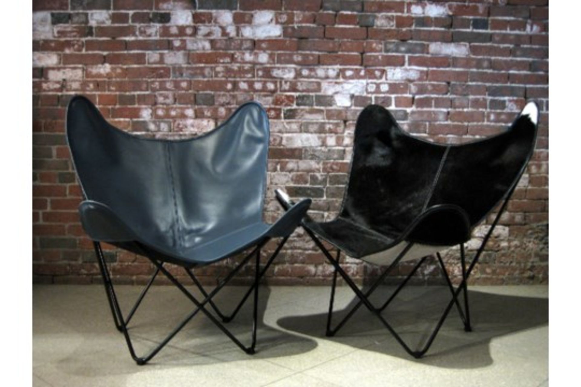 Hardoy Chair Genuine Hide A Stylish Chair Featuring A Metal Tubular