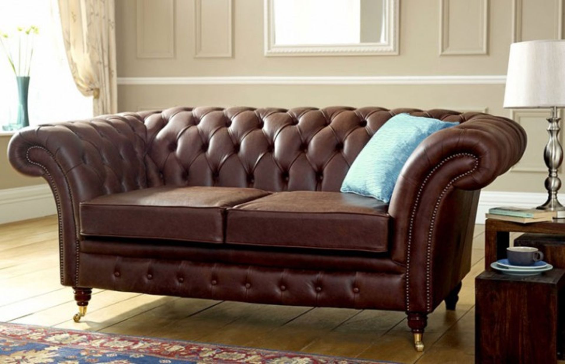 Eton 3 seater leather chesterfield is a traditional chesterfield sofa design and incorporates the